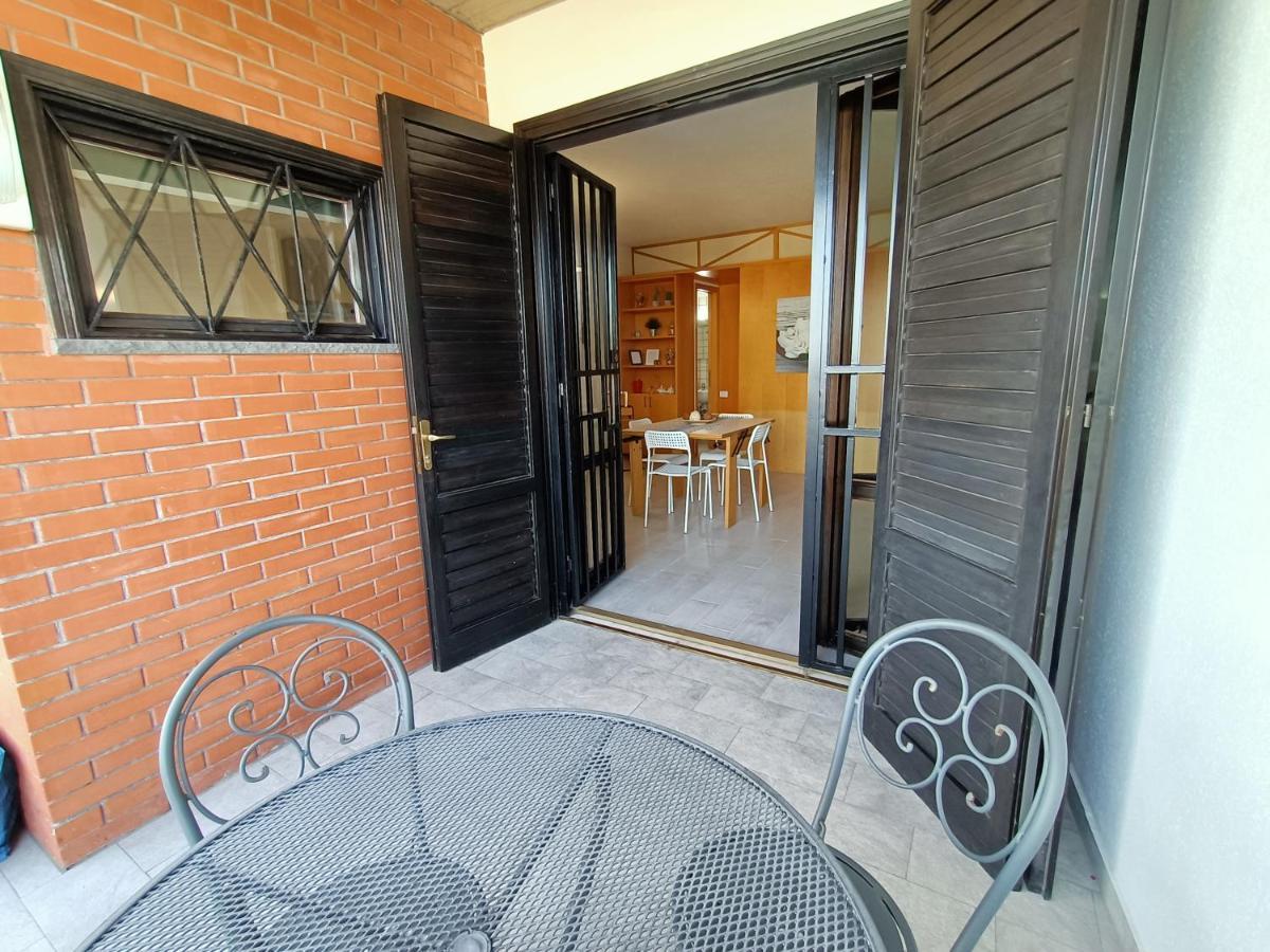 Venusilia Apartment - Free Parking Aci Castello Esterno foto