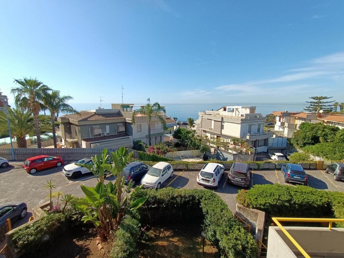 Venusilia Apartment - Free Parking Aci Castello Esterno foto