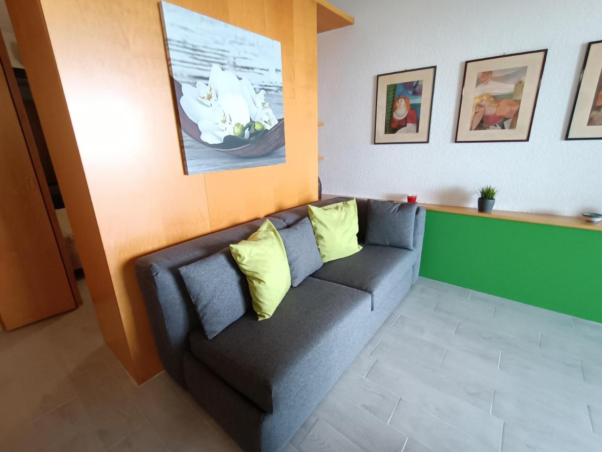 Venusilia Apartment - Free Parking Aci Castello Esterno foto